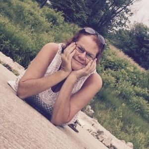 Meet your Posher, Fayrene